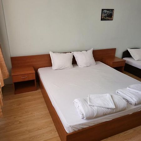 Provans Famili Hotel Letnitsa Εξωτερικό φωτογραφία
