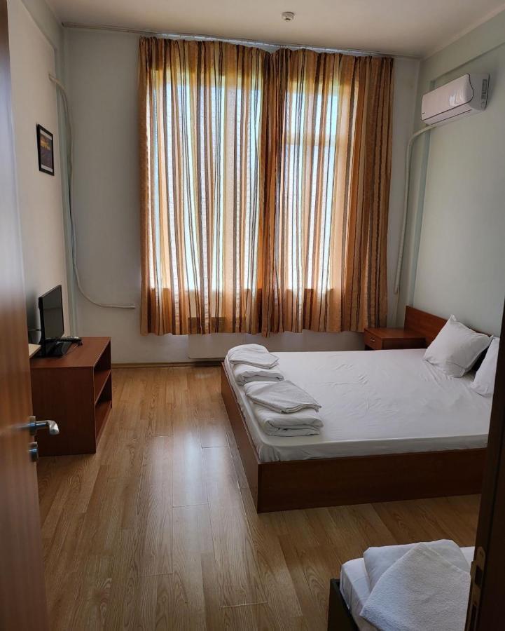 Provans Famili Hotel Letnitsa Εξωτερικό φωτογραφία