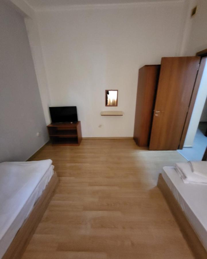 Provans Famili Hotel Letnitsa Εξωτερικό φωτογραφία
