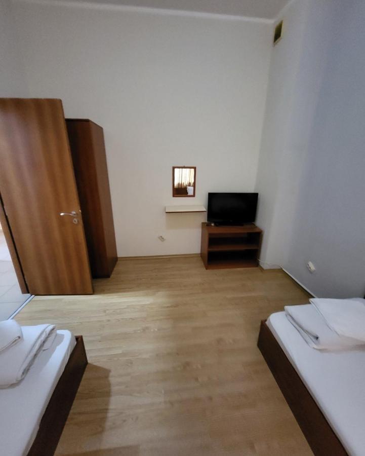Provans Famili Hotel Letnitsa Εξωτερικό φωτογραφία