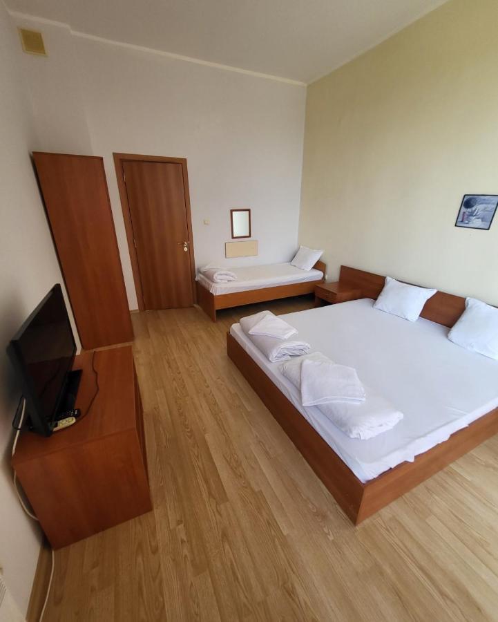 Provans Famili Hotel Letnitsa Εξωτερικό φωτογραφία