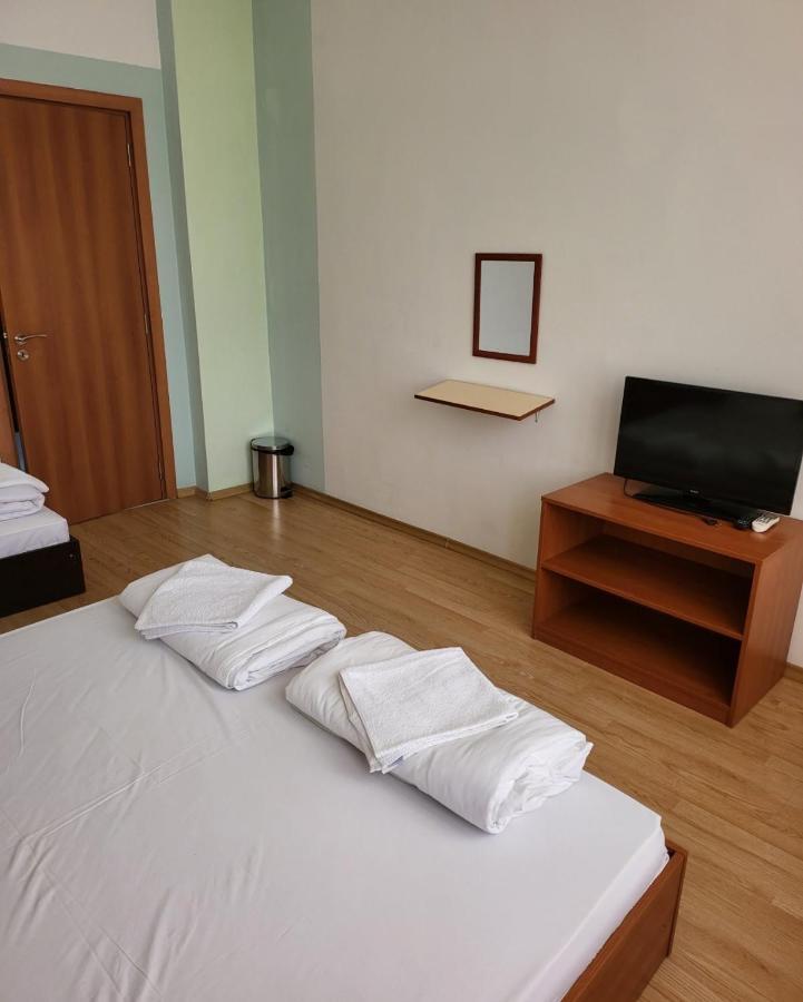 Provans Famili Hotel Letnitsa Εξωτερικό φωτογραφία