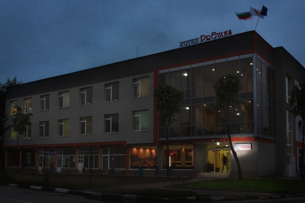 Provans Famili Hotel Letnitsa Εξωτερικό φωτογραφία