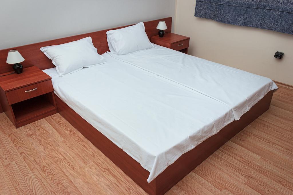 Provans Famili Hotel Letnitsa Δωμάτιο φωτογραφία